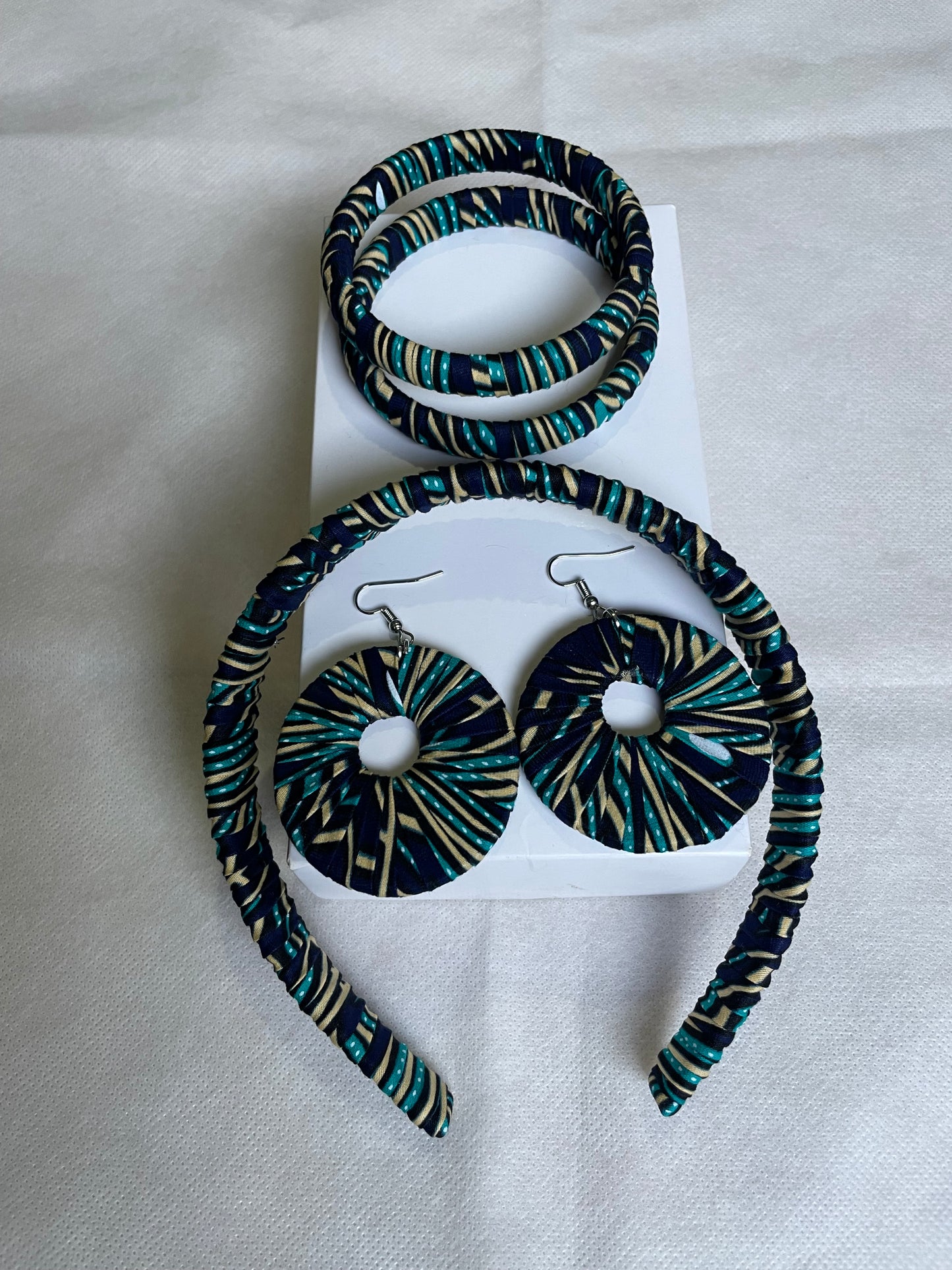 4 Pcs  African Jewelry Set 1 Headband, 1 pair of Earrings, and 2 Bracelets